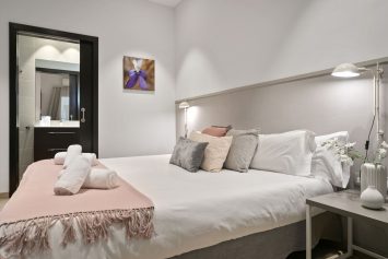 Deluxe 2-bedroom apartment Gran Via Apartment in Barcelona