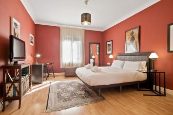 Superior 5-bedroom apartment Gran Via Apartment in Barcelona