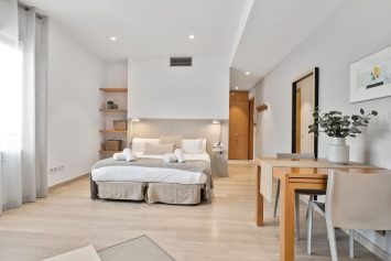 Superior studio Gran Via  Apartment in Barcelona