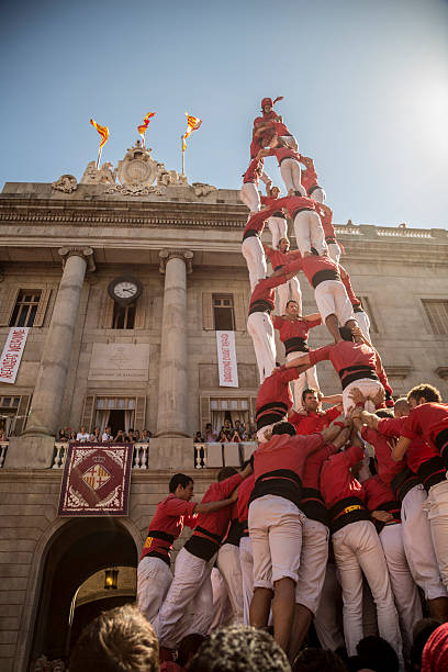 Célébrer la Fête Traditionnelle de Sants : Un Voyage Coloré à Barcelone