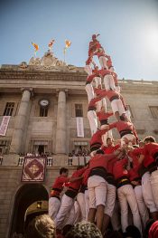 Un Viaje Inolvidable a la Tradición Catalana: Fiesta Mayor de Sants